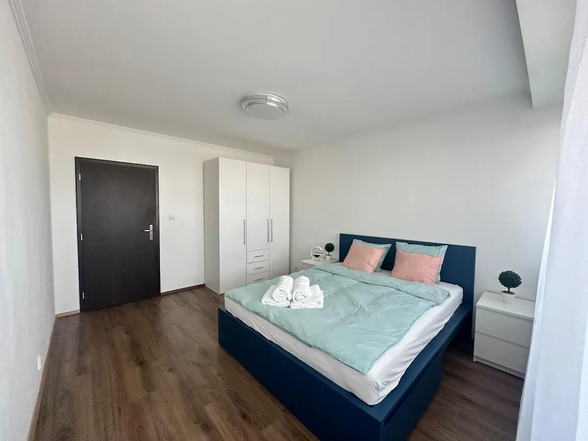 High Rise Cozy 2Brd Flat Apartment Prague