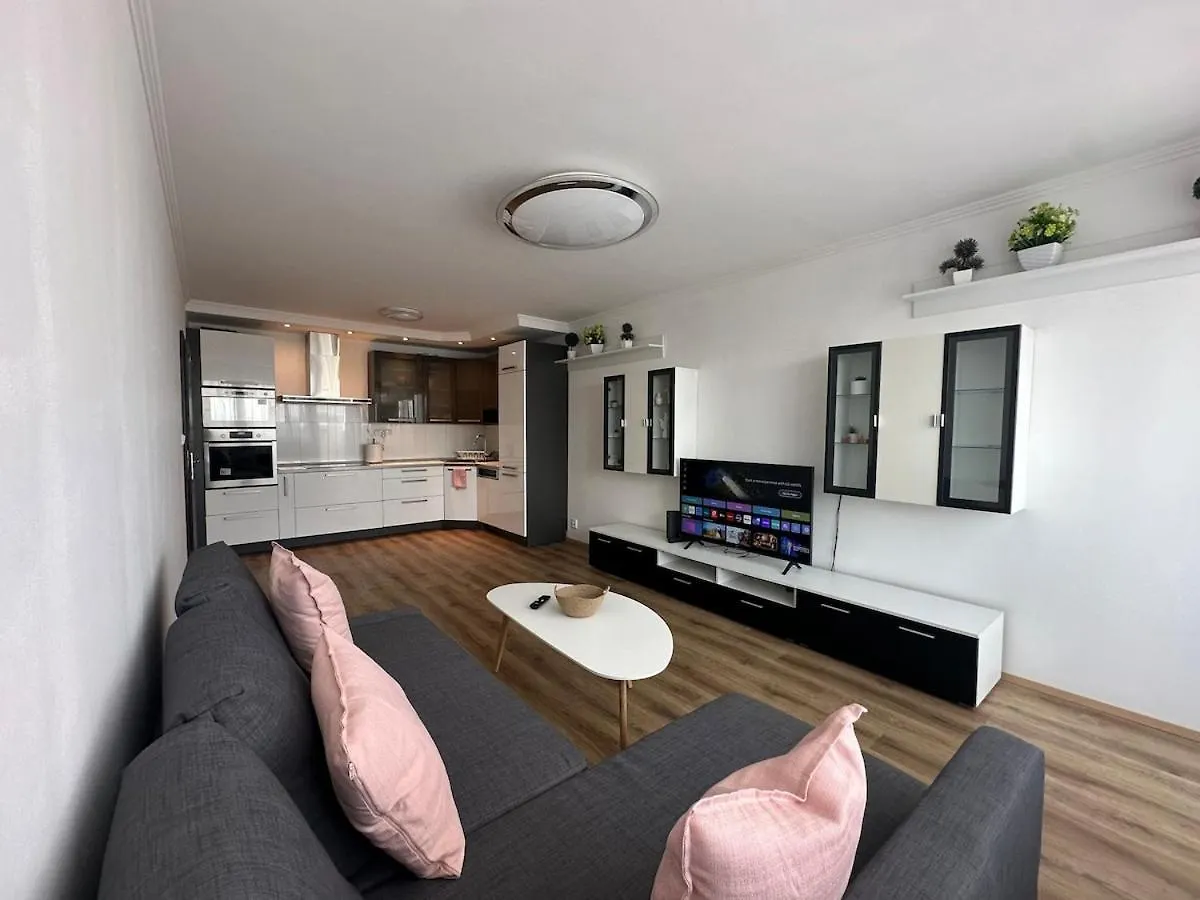 High Rise Cozy 2Brd Flat Apartment Prague