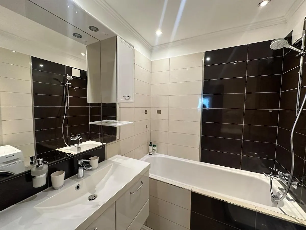 High Rise Cozy 2Brd Flat Apartment Prague